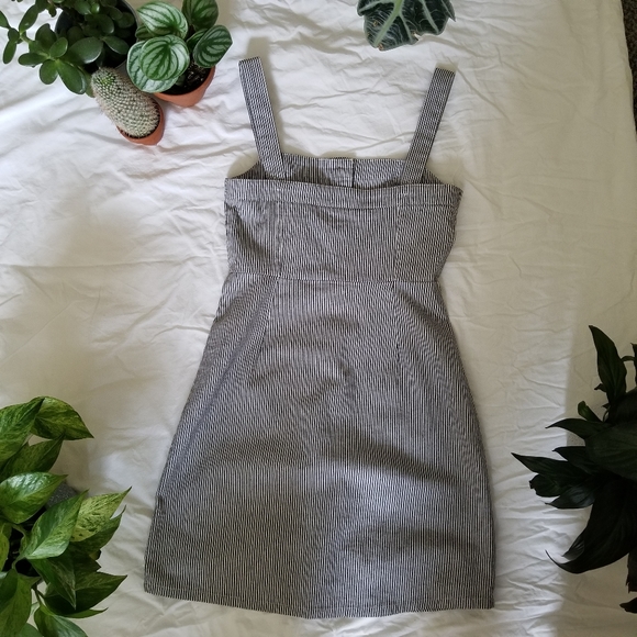 Hollister button-up dress - Picture 2 of 3